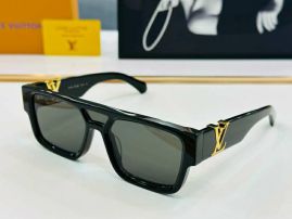 Picture of LV Sunglasses _SKUfw56969301fw